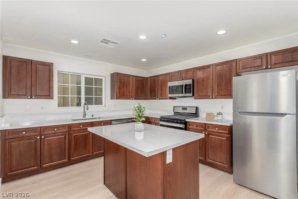 9008 Successful, Las Vegas, NV 89149