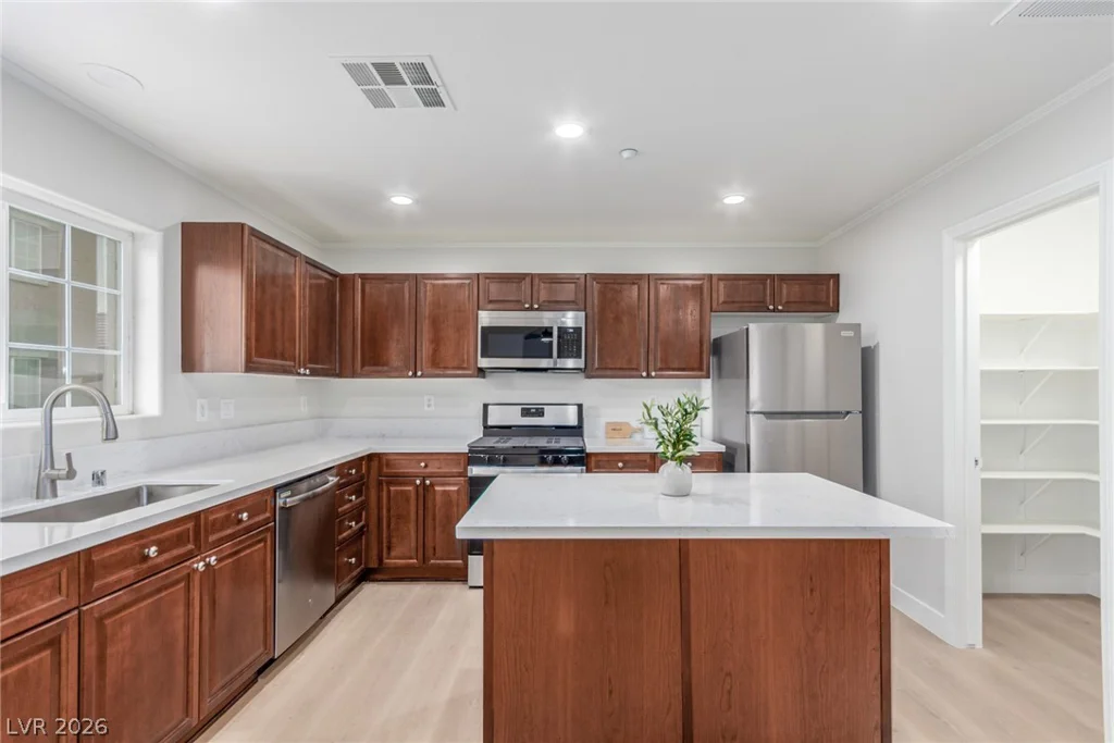9008 Successful, Las Vegas, NV 89149