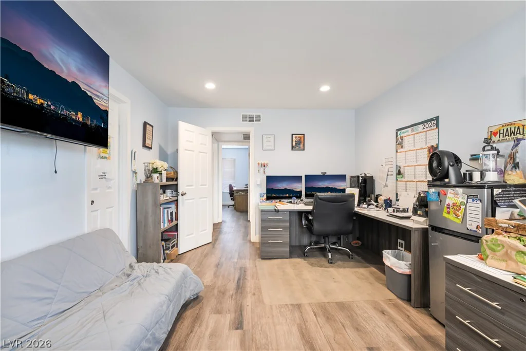 3825 Raymert, Las Vegas, NV 89121