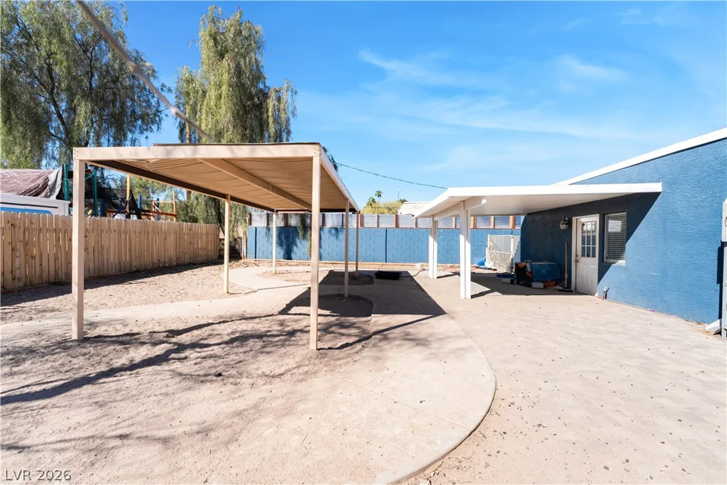 3825 Raymert, Las Vegas, NV 89121