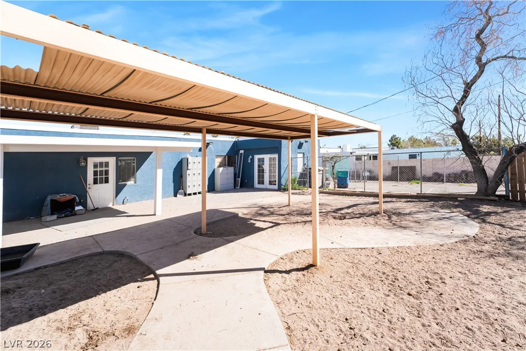 3825 Raymert, Las Vegas, NV 89121