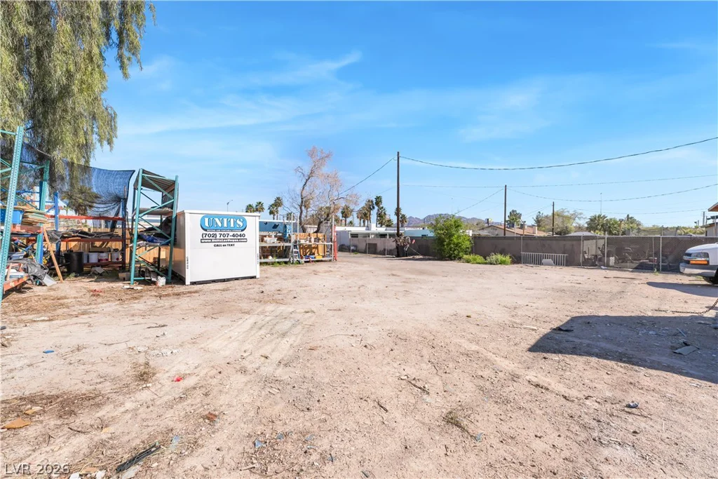 3825 Raymert, Las Vegas, NV 89121