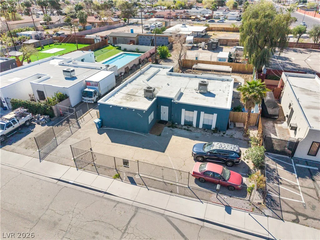 3825 Raymert, Las Vegas, NV 89121