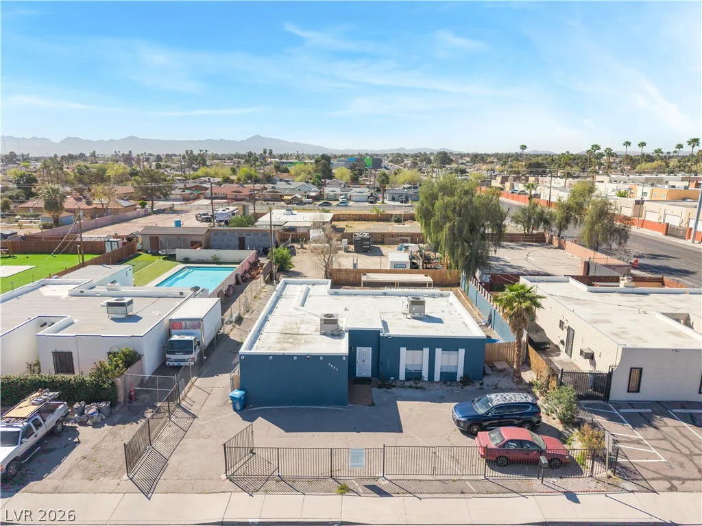 3825 Raymert, Las Vegas, NV 89121