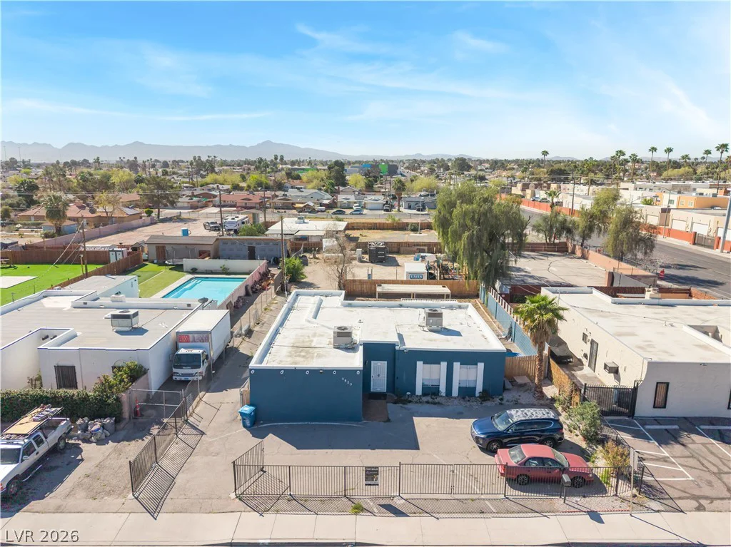 3825 Raymert, Las Vegas, NV 89121