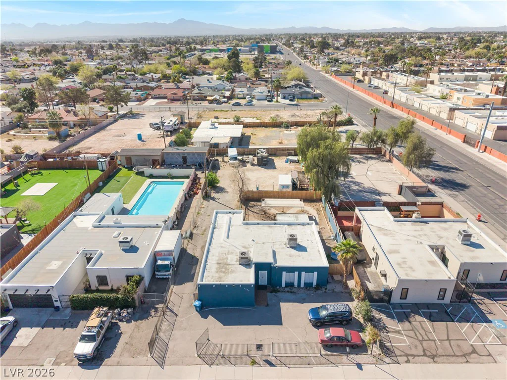 3825 Raymert, Las Vegas, NV 89121