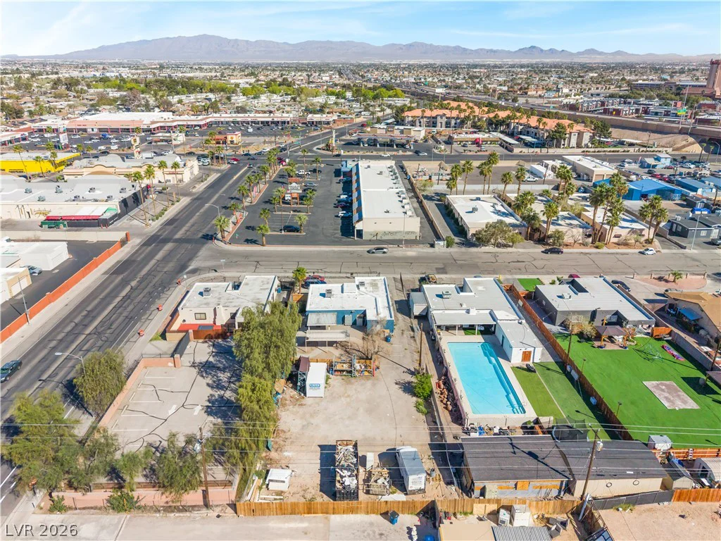 3825 Raymert, Las Vegas, NV 89121