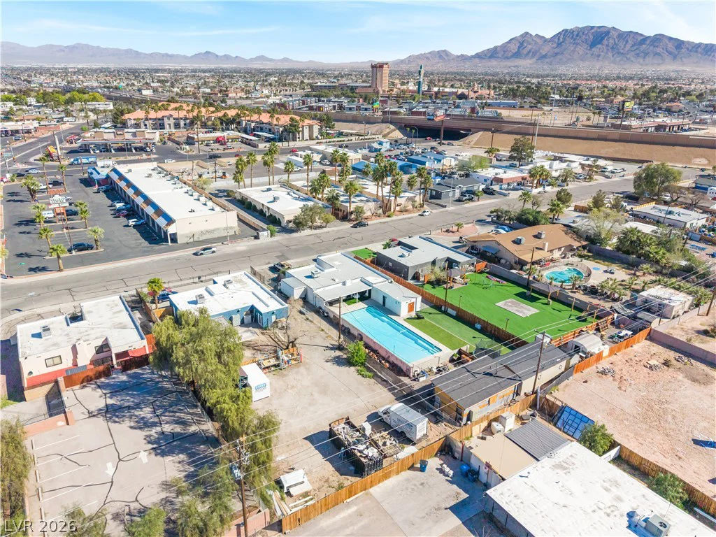 3825 Raymert, Las Vegas, NV 89121