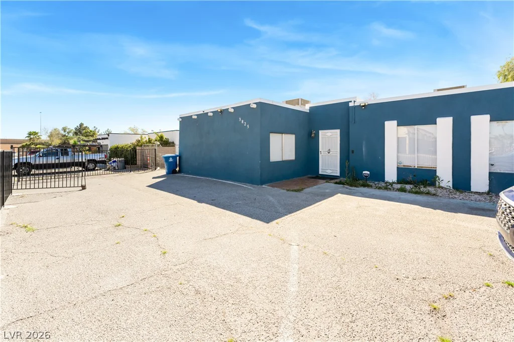 3825 Raymert, Las Vegas, NV 89121