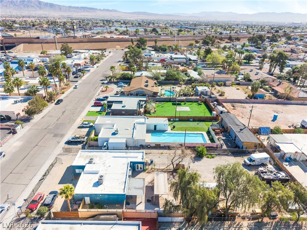 3825 Raymert, Las Vegas, NV 89121
