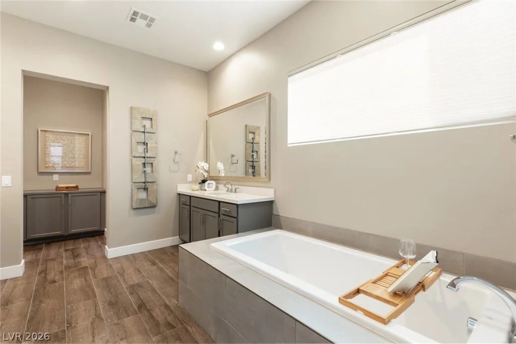 6845 Stellar Wind, Las Vegas, NV 89135
