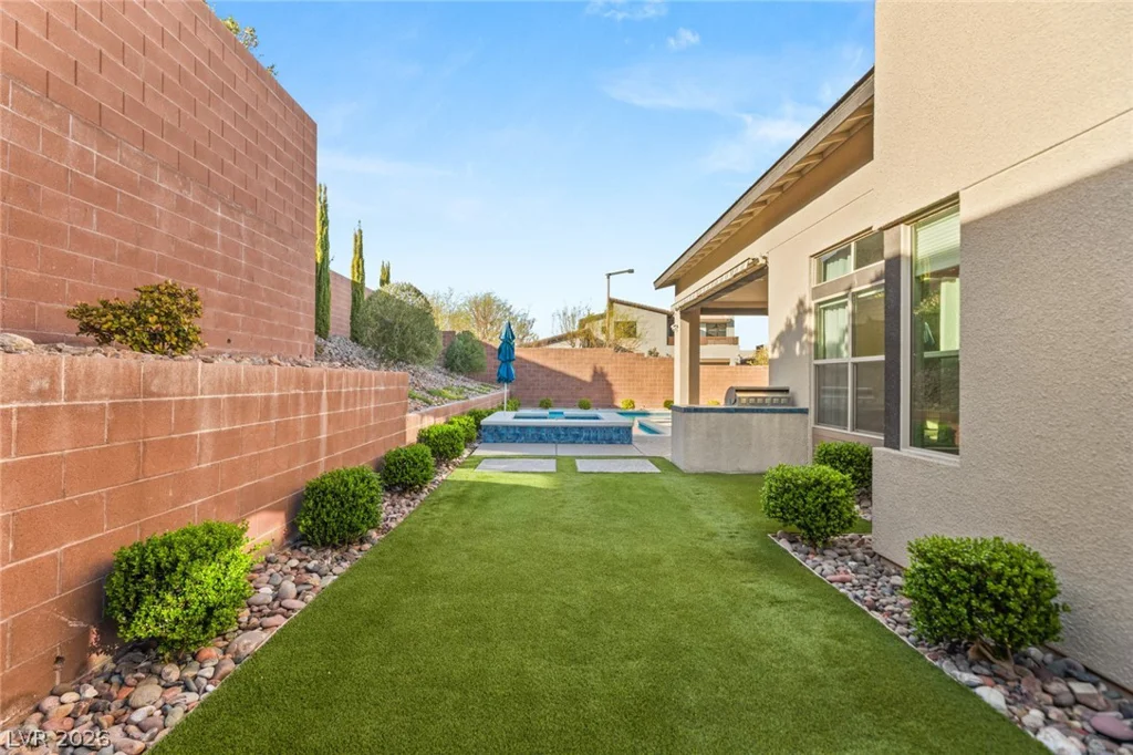 6845 Stellar Wind, Las Vegas, NV 89135
