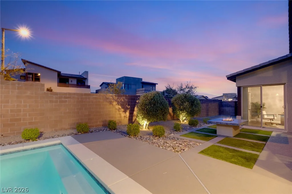 6845 Stellar Wind, Las Vegas, NV 89135