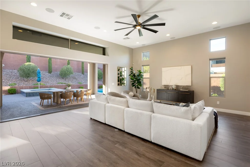 6845 Stellar Wind, Las Vegas, NV 89135