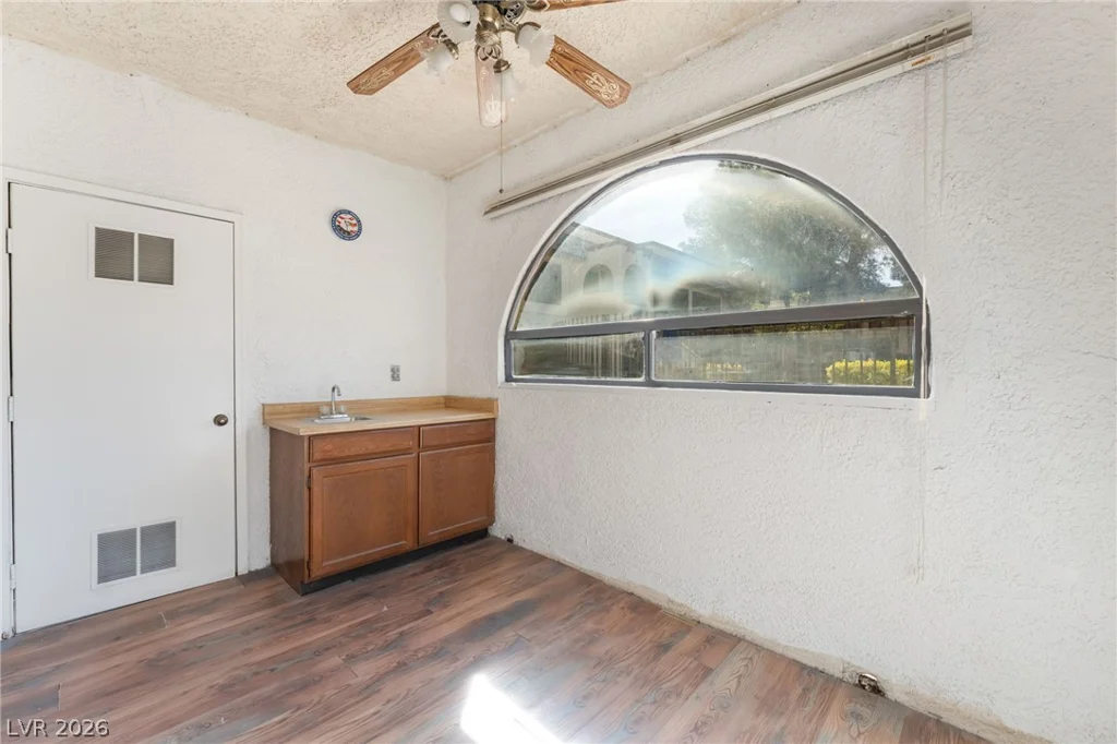 1404 Santa Margarita, Las Vegas, NV 89146