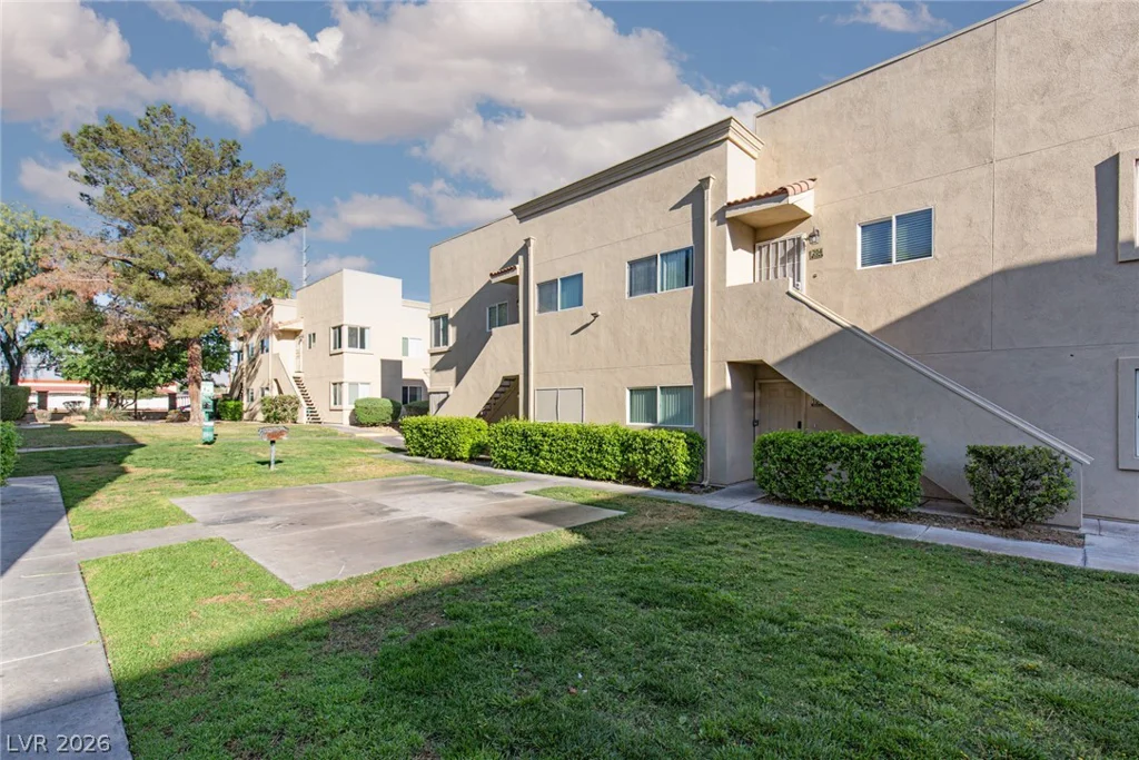 1858 Decatur, Las Vegas, NV 89108