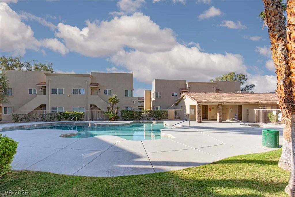 1858 Decatur, Las Vegas, NV 89108