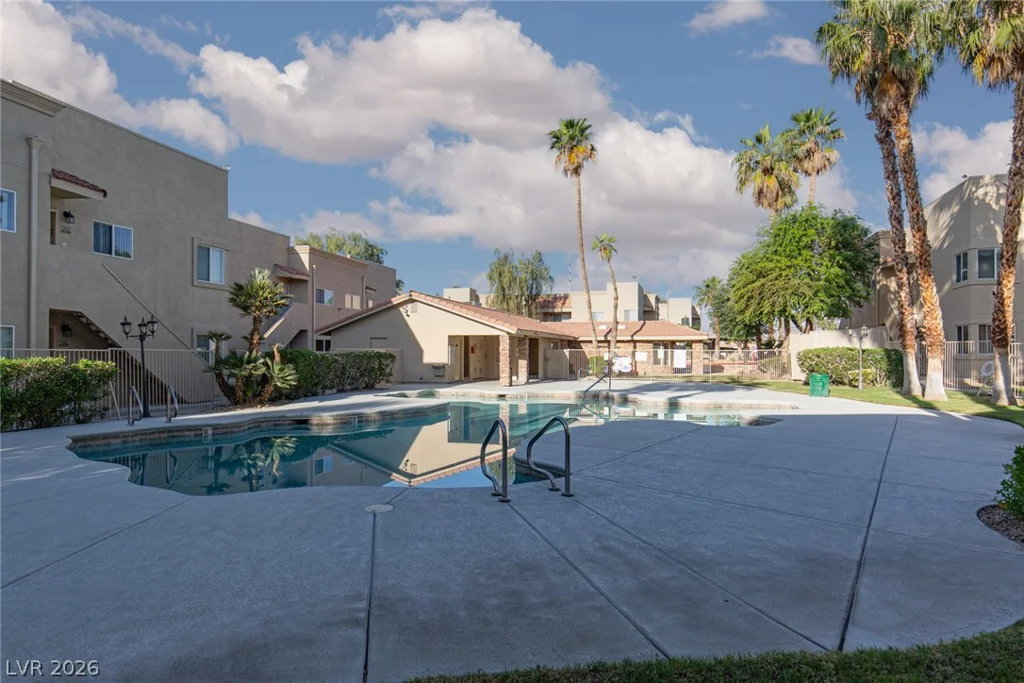 1858 Decatur, Las Vegas, NV 89108