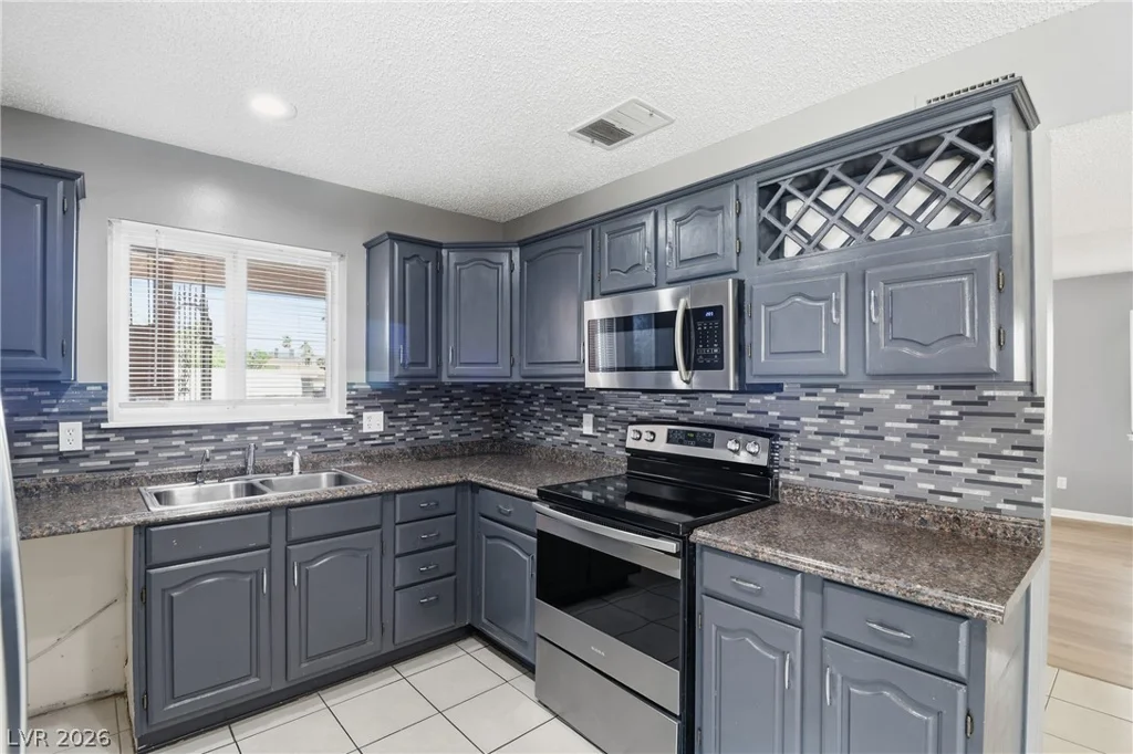 6333 Clarice, Las Vegas, NV 89107