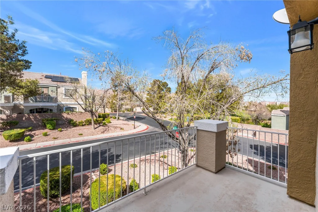 1001 Prestwick, Las Vegas, NV 89145