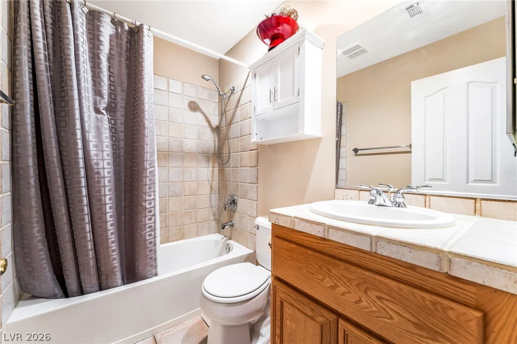 1001 Prestwick, Las Vegas, NV 89145