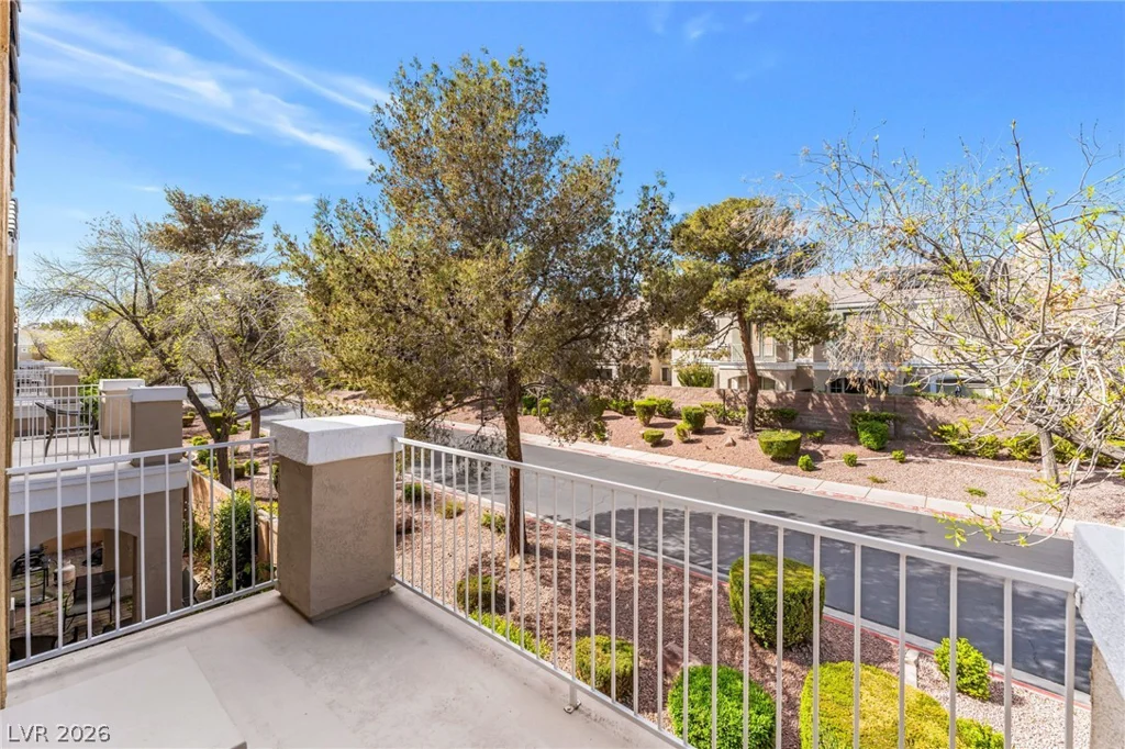 1001 Prestwick, Las Vegas, NV 89145
