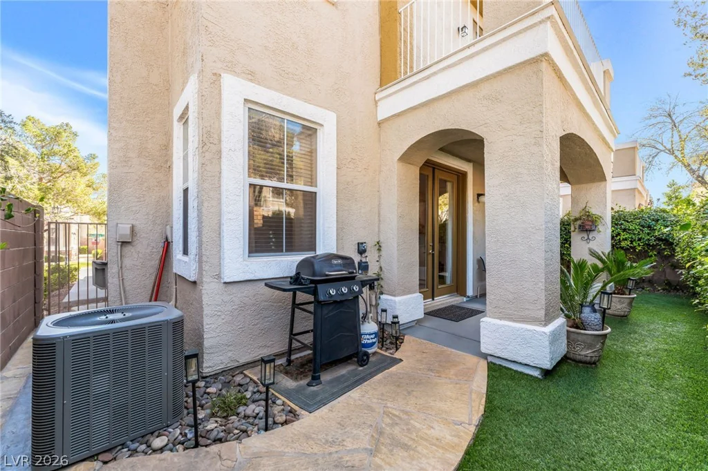 1001 Prestwick, Las Vegas, NV 89145