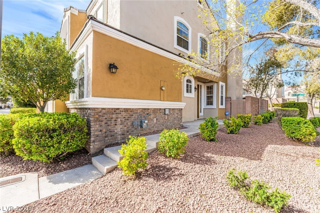 1001 Prestwick, Las Vegas, NV 89145