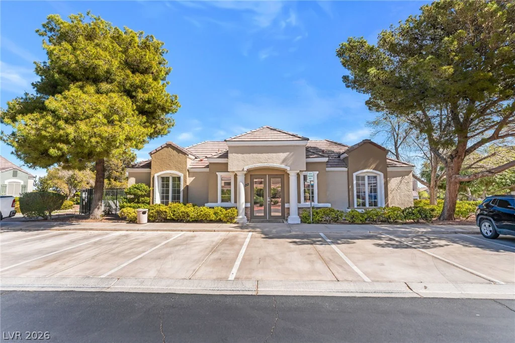 1001 Prestwick, Las Vegas, NV 89145