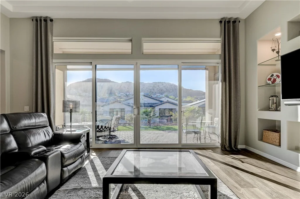 51 Thorn Creek, Henderson, NV 89011
