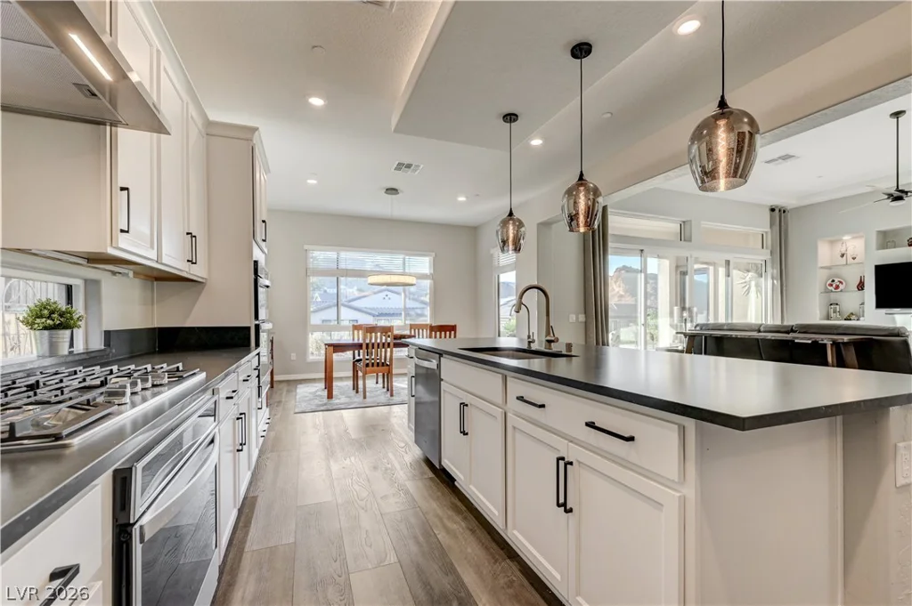 51 Thorn Creek, Henderson, NV 89011