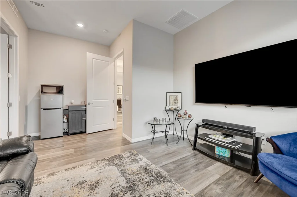 51 Thorn Creek, Henderson, NV 89011