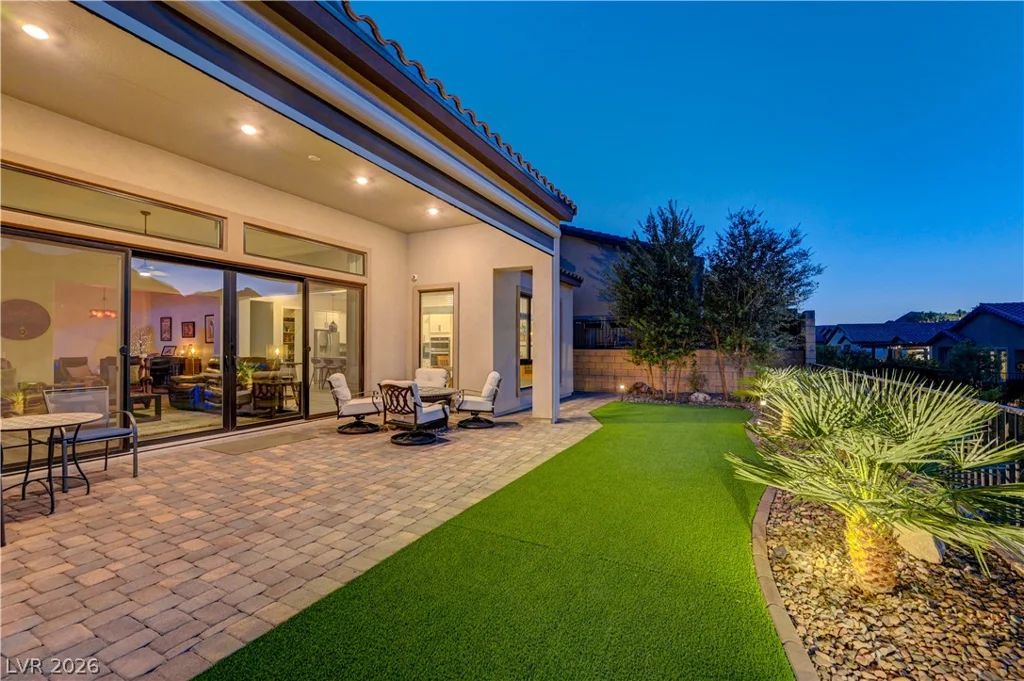 51 Thorn Creek, Henderson, NV 89011