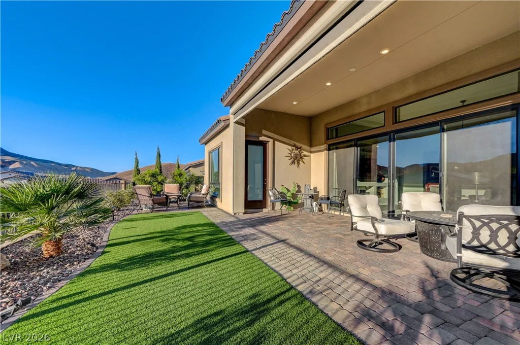51 Thorn Creek, Henderson, NV 89011