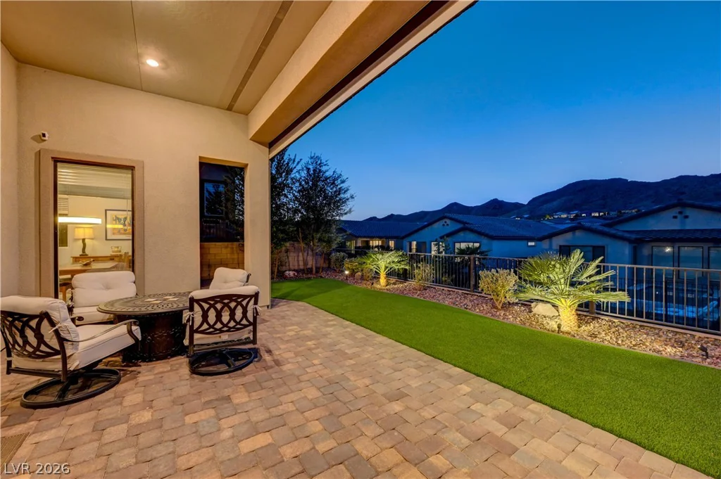 51 Thorn Creek, Henderson, NV 89011