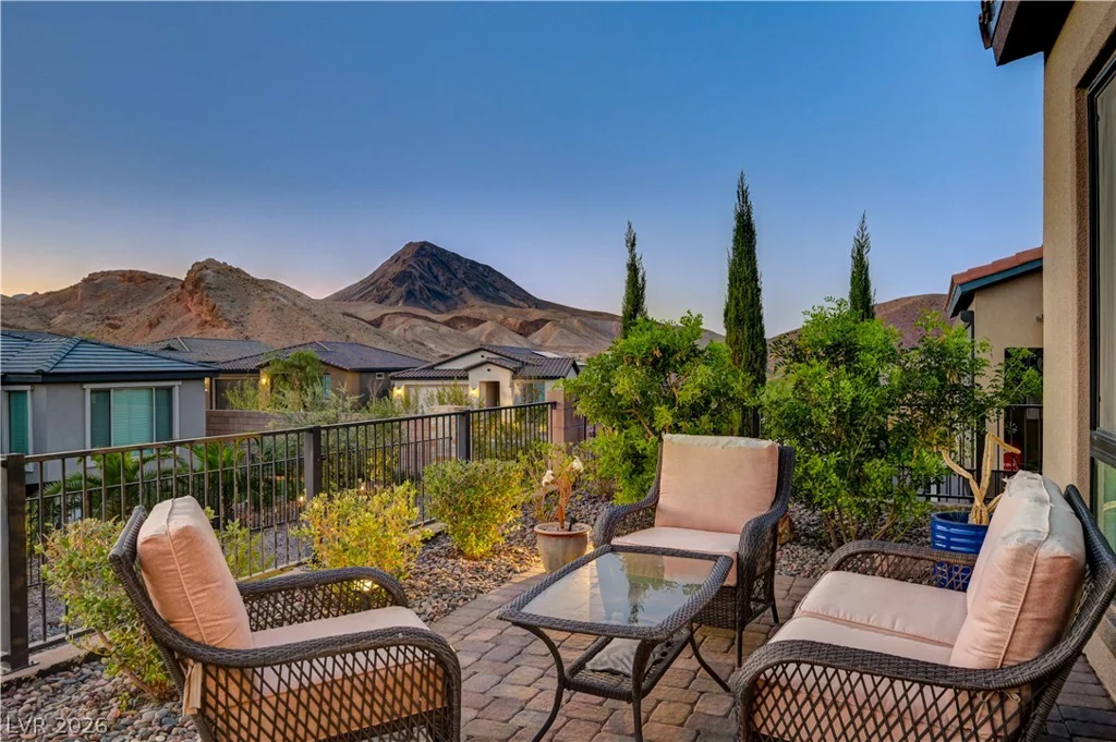 51 Thorn Creek, Henderson, NV 89011