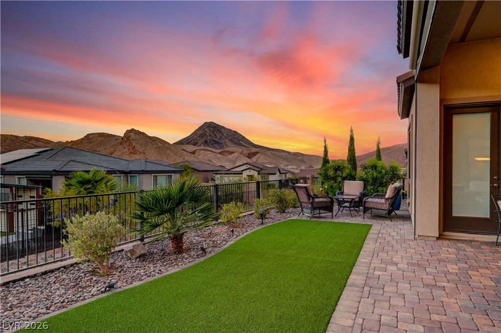 51 Thorn Creek, Henderson, NV 89011