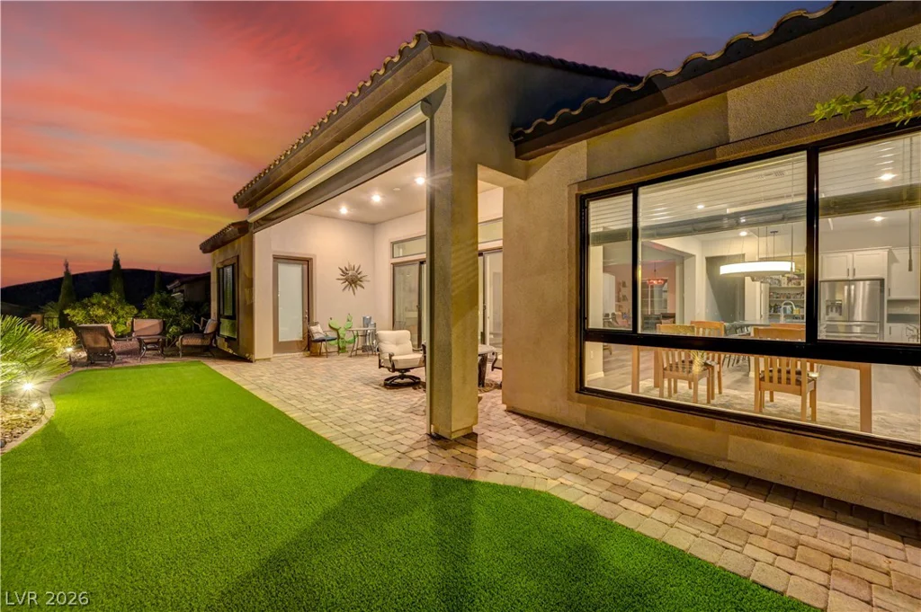 51 Thorn Creek, Henderson, NV 89011