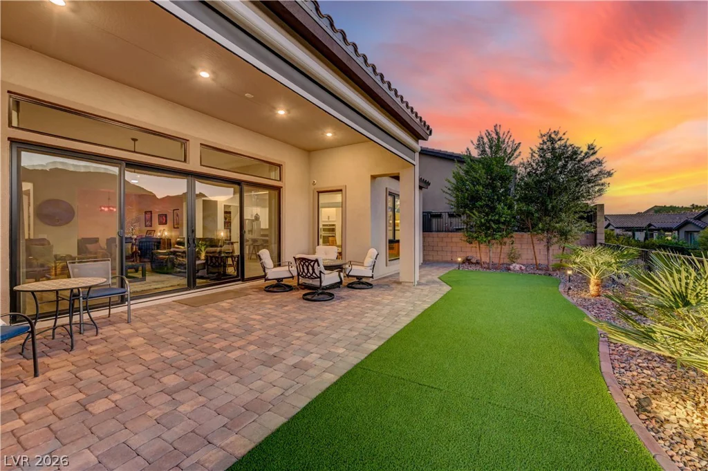 51 Thorn Creek, Henderson, NV 89011