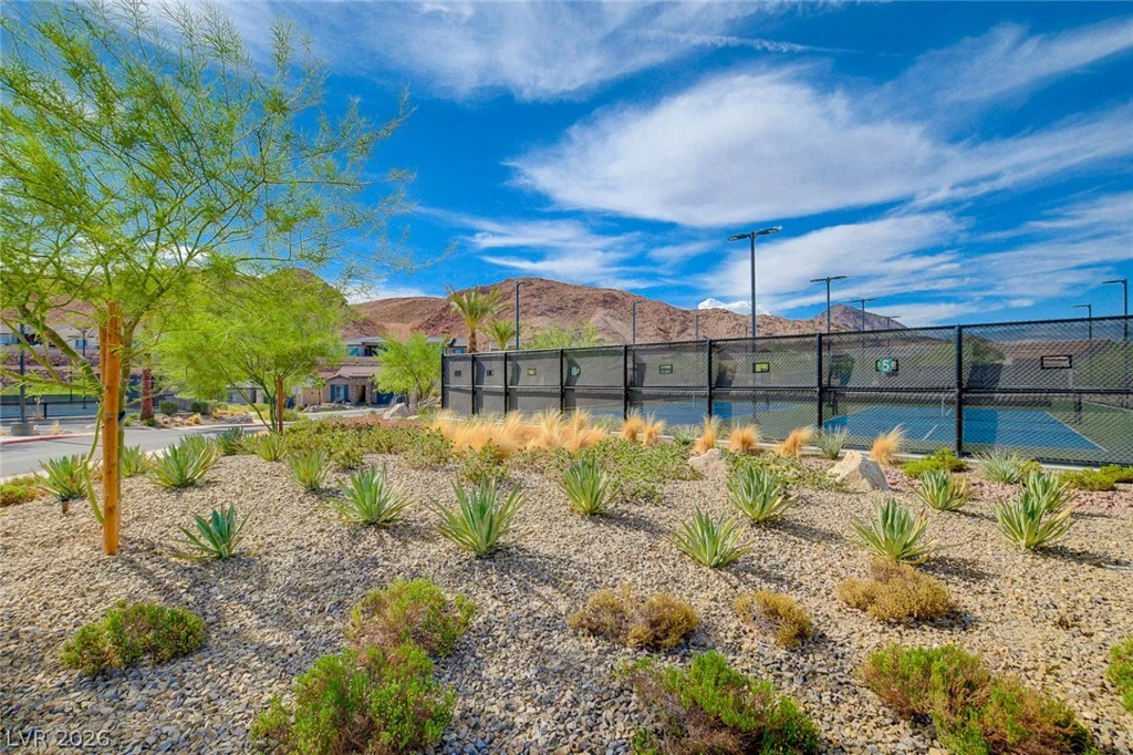 51 Thorn Creek, Henderson, NV 89011