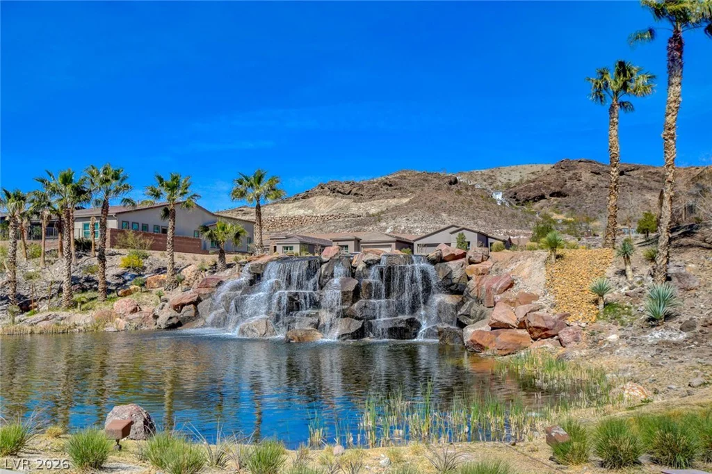 51 Thorn Creek, Henderson, NV 89011