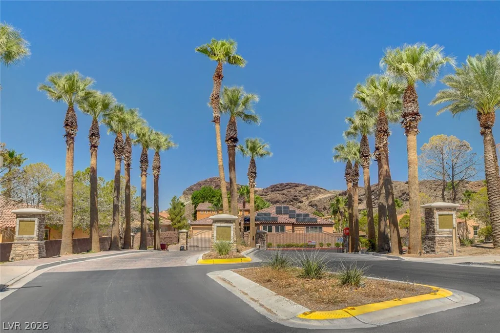 51 Thorn Creek, Henderson, NV 89011