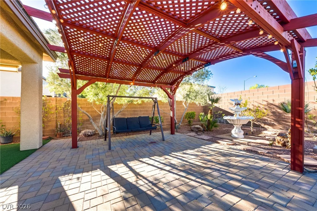 10100 Clifton Forge, Las Vegas, NV 89148