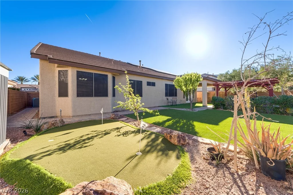 10100 Clifton Forge, Las Vegas, NV 89148