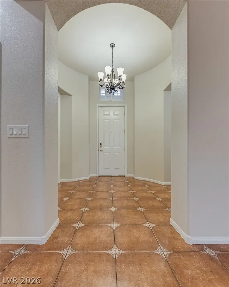 10100 Clifton Forge, Las Vegas, NV 89148