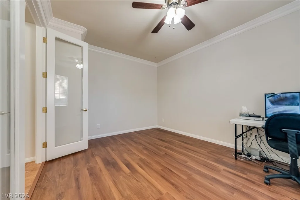 10100 Clifton Forge, Las Vegas, NV 89148