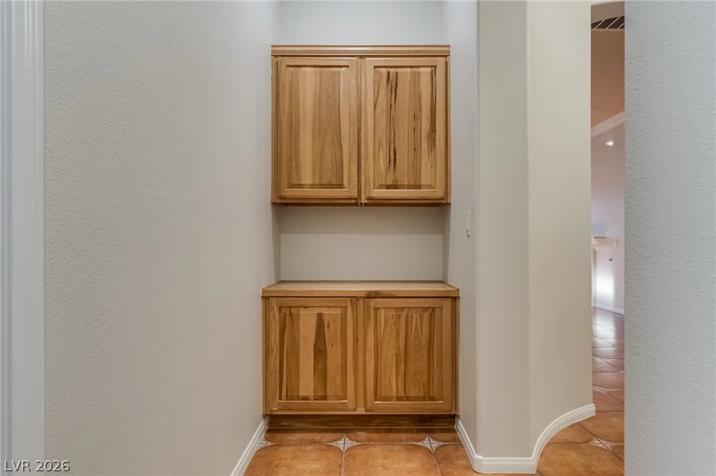 10100 Clifton Forge, Las Vegas, NV 89148