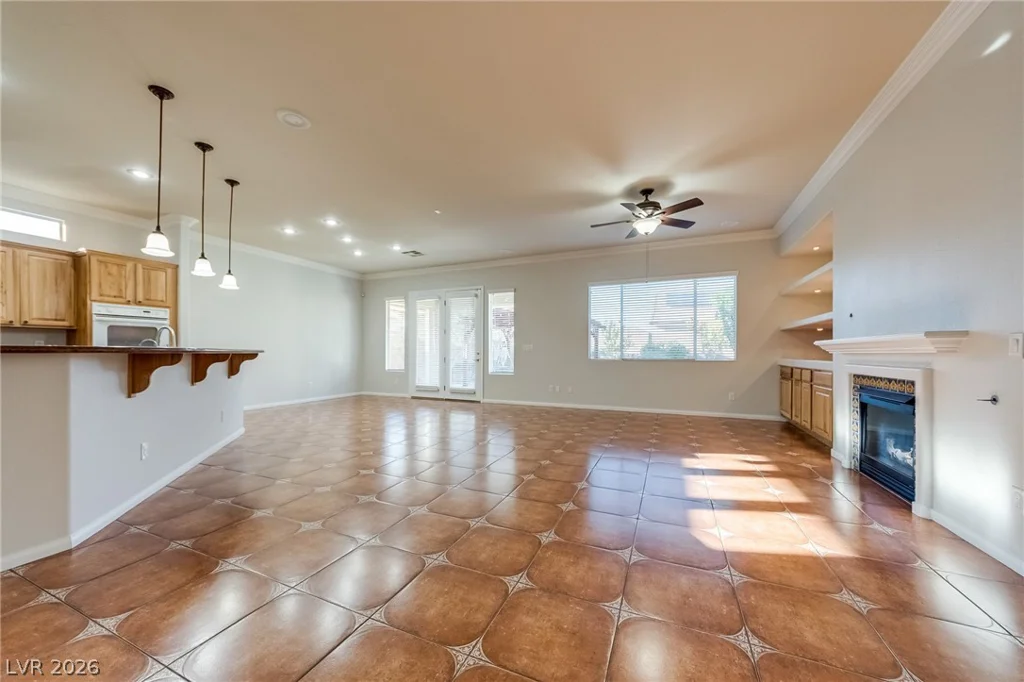 10100 Clifton Forge, Las Vegas, NV 89148