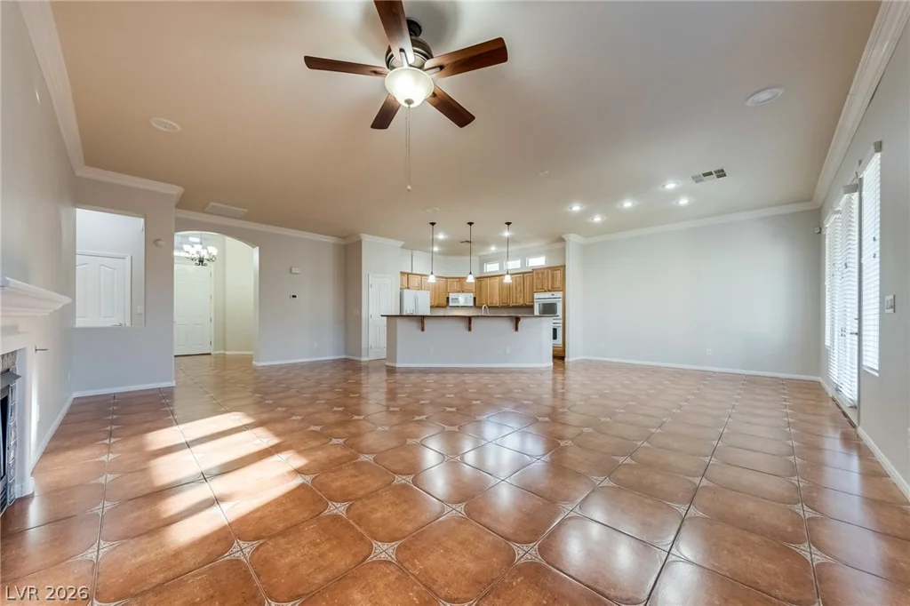 10100 Clifton Forge, Las Vegas, NV 89148