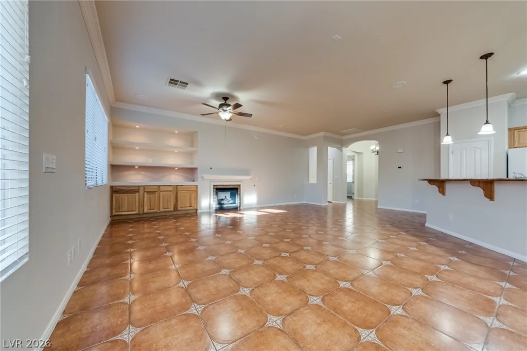 10100 Clifton Forge, Las Vegas, NV 89148